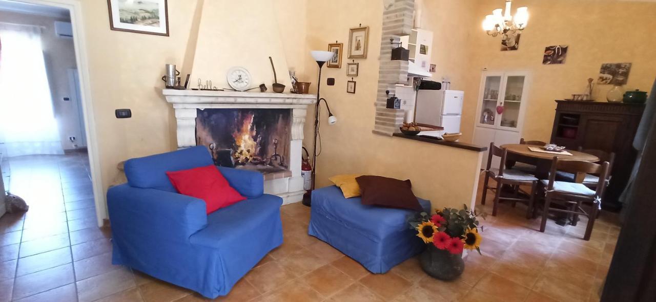 Relax Nell' Antico Borgo Villa Casperia Buitenkant foto