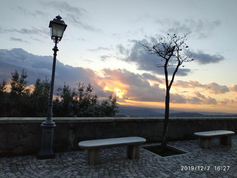 Relax Nell' Antico Borgo Villa Casperia Buitenkant foto