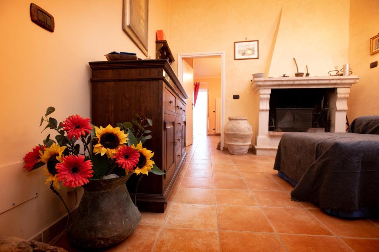 Relax Nell' Antico Borgo Villa Casperia Buitenkant foto