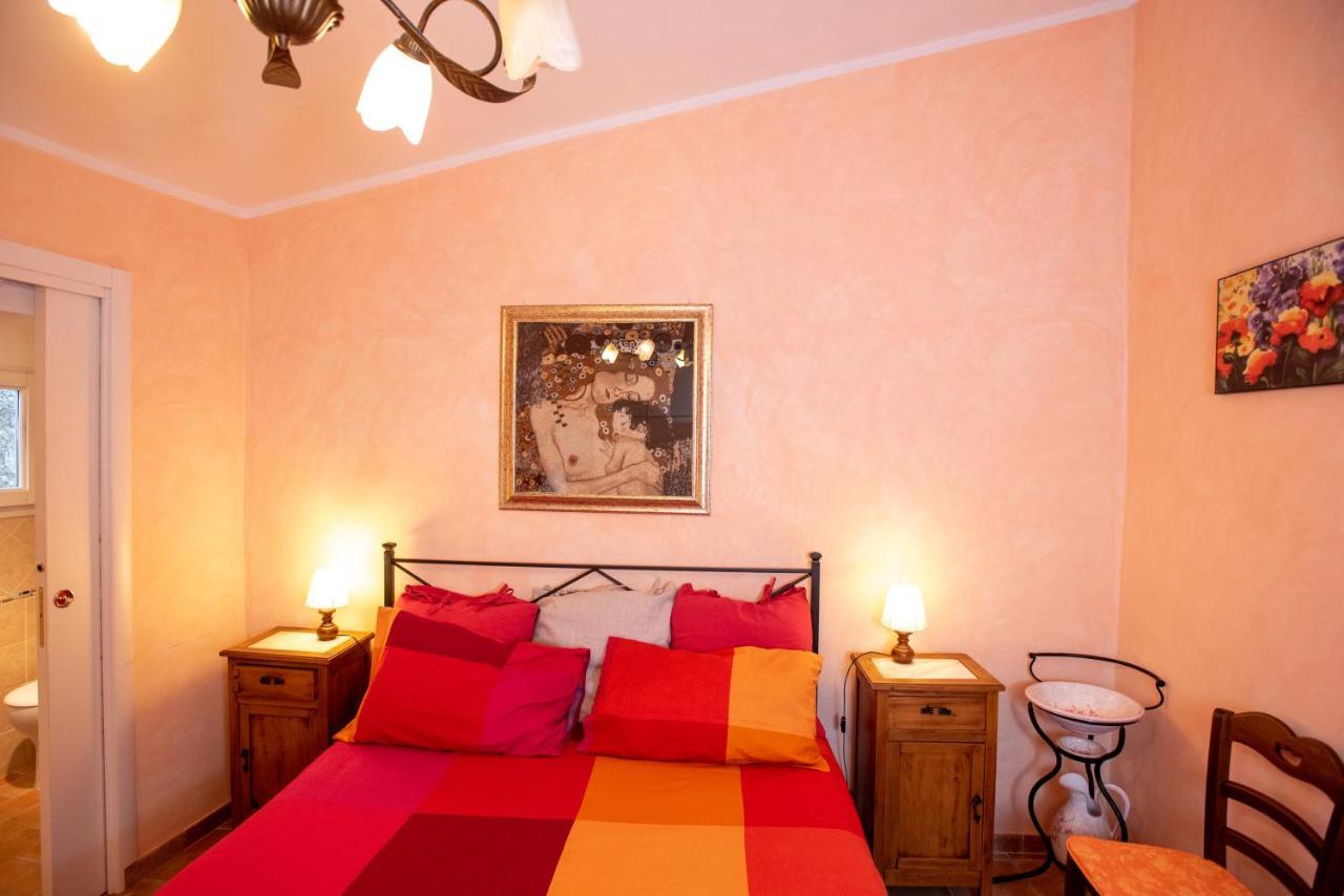 Relax Nell' Antico Borgo Villa Casperia Buitenkant foto
